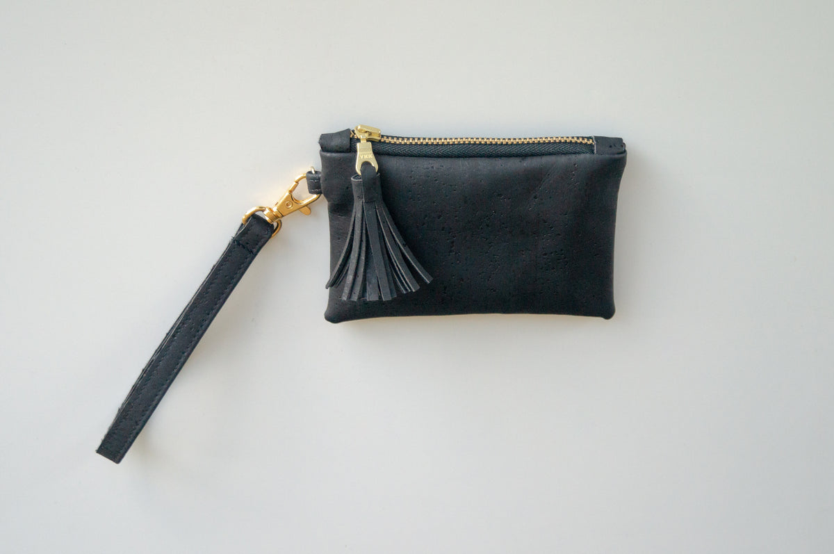 Black wristlet purse sales